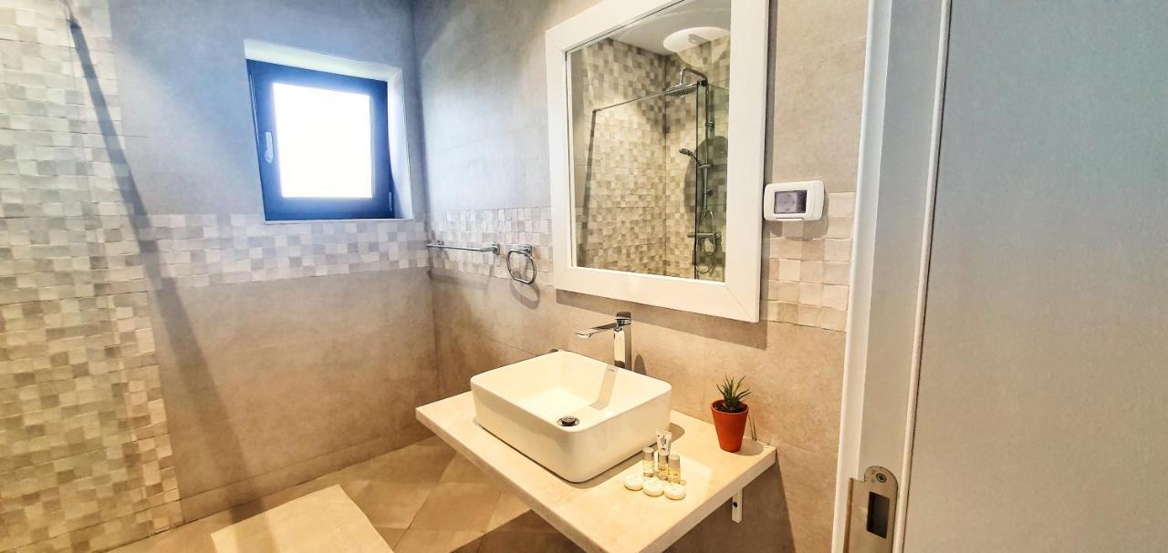 Casa Cochilia - Camera Privata In Localitatea Tuzla Esterno foto